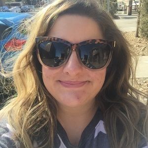 Meet your Posher, Courtney